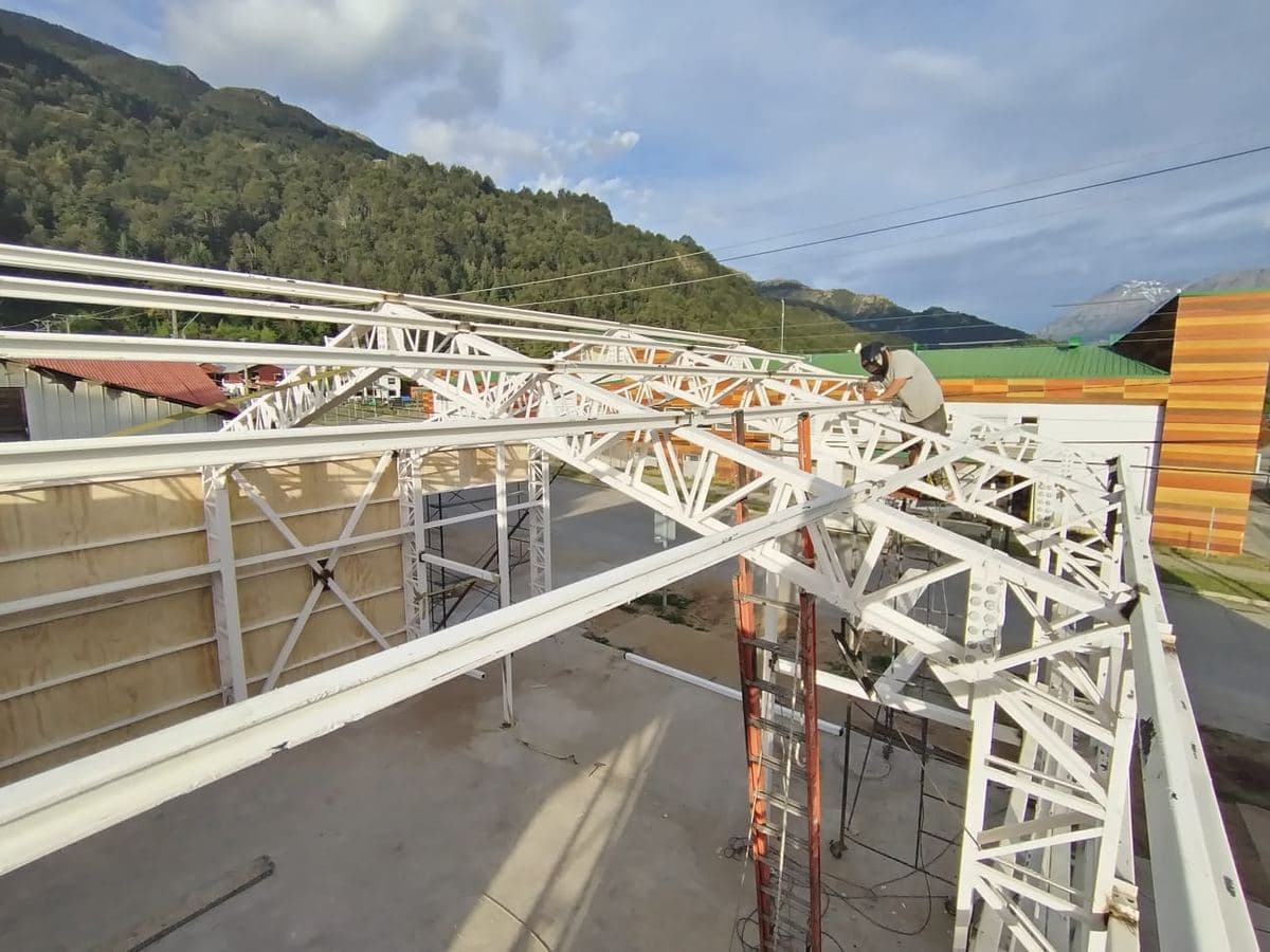 Montaje de estructuras metálicas